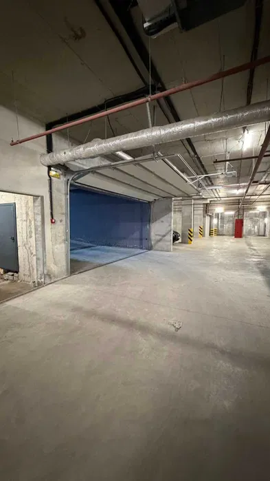 Заїзд до підземного паркінгу Parking24
